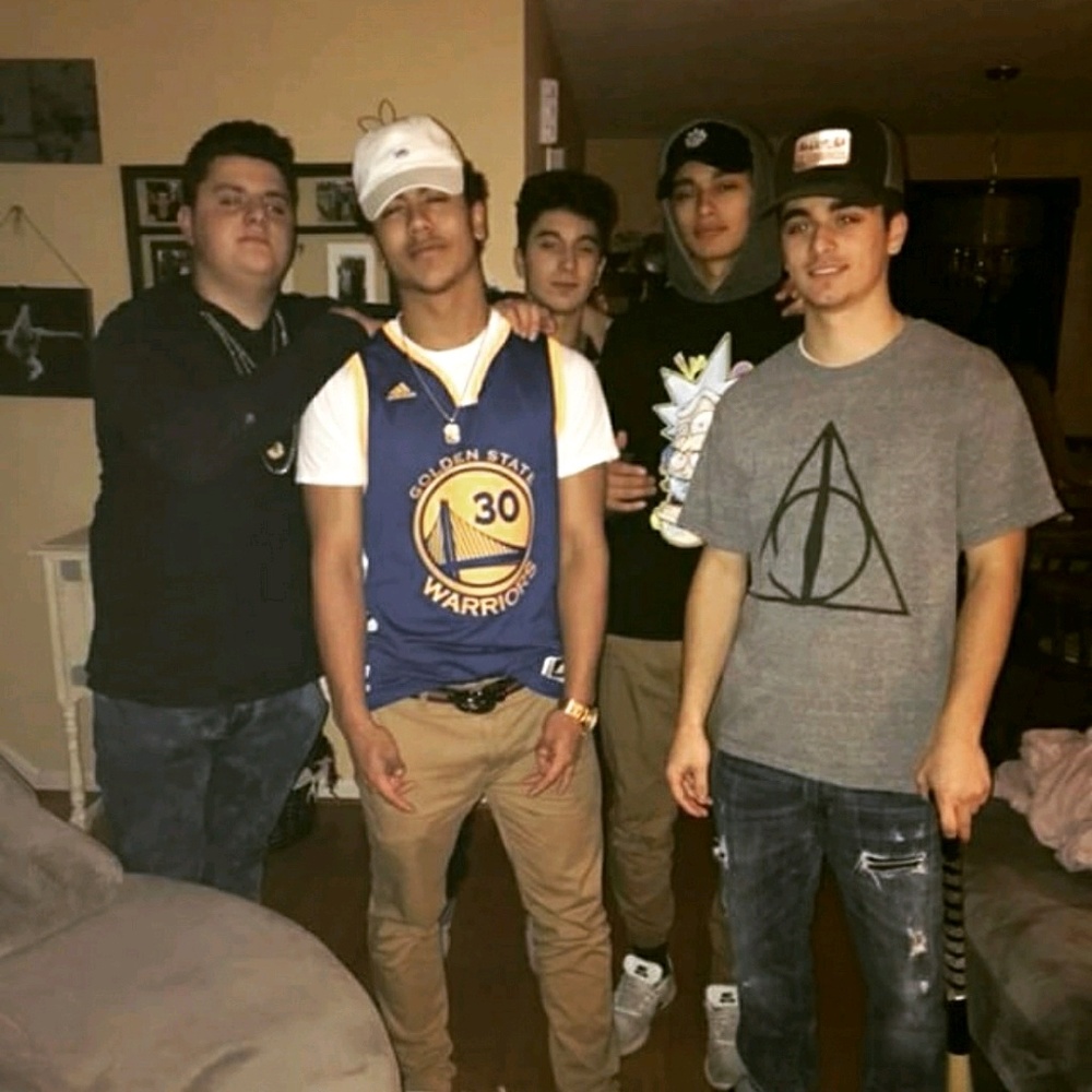 Meet your Posher, Dominic